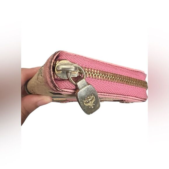 MCM Ziparound Wallet - Picture 5 of 13